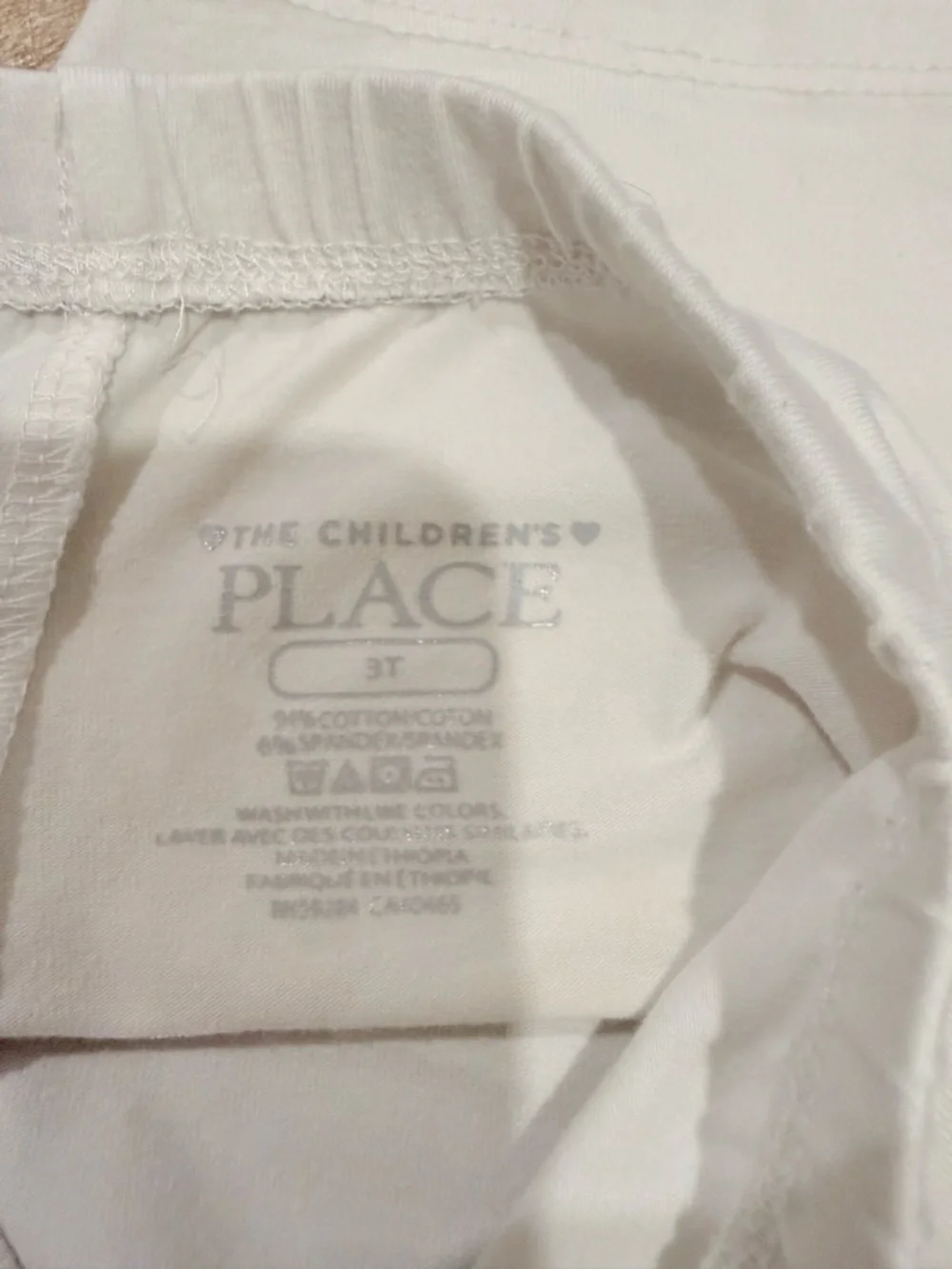 ⭐ 5/$20⭐️ The Children's Place White Shorts 3T - PLAY CONDITION